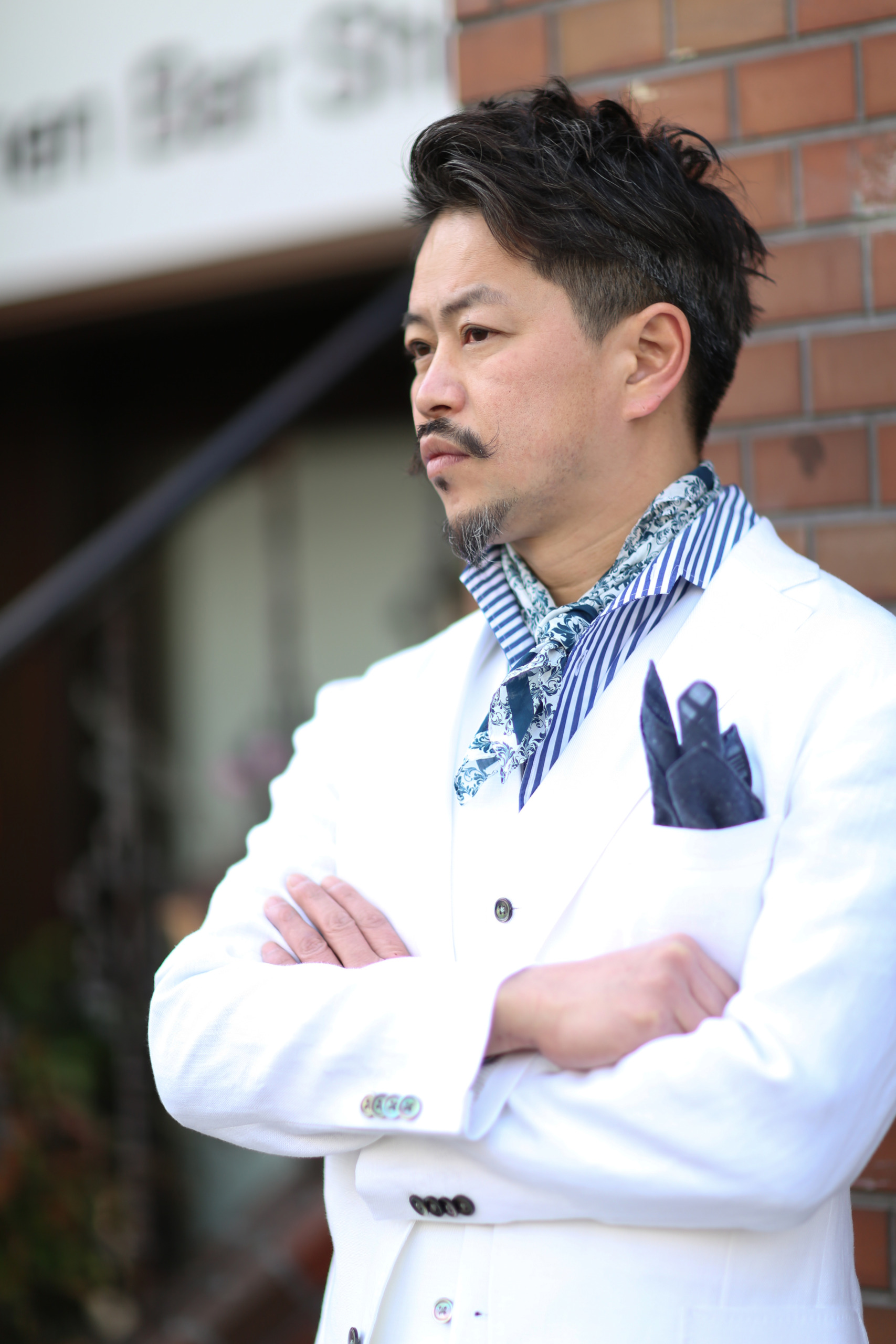 ポケットチーフを上手に活用するための基礎知識 | DEAR TAILOR｜紳士の