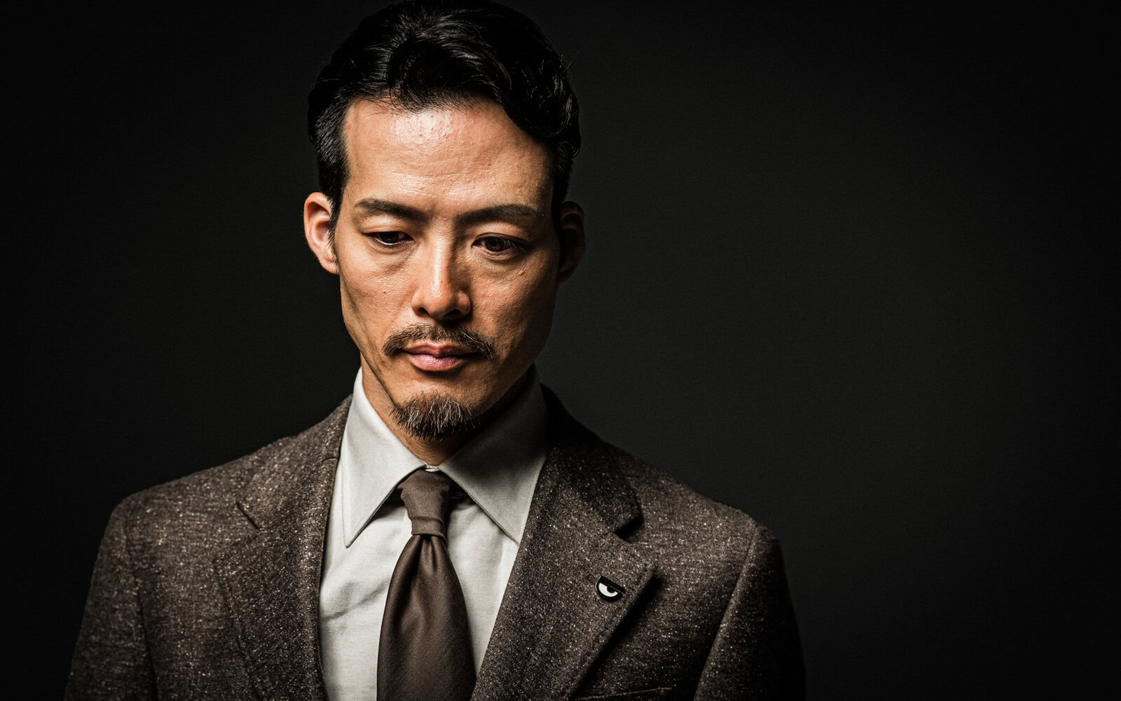 Dear Tailor 2026AW 三白眼 ウールタイとホームスパンジャケットのスタイリング